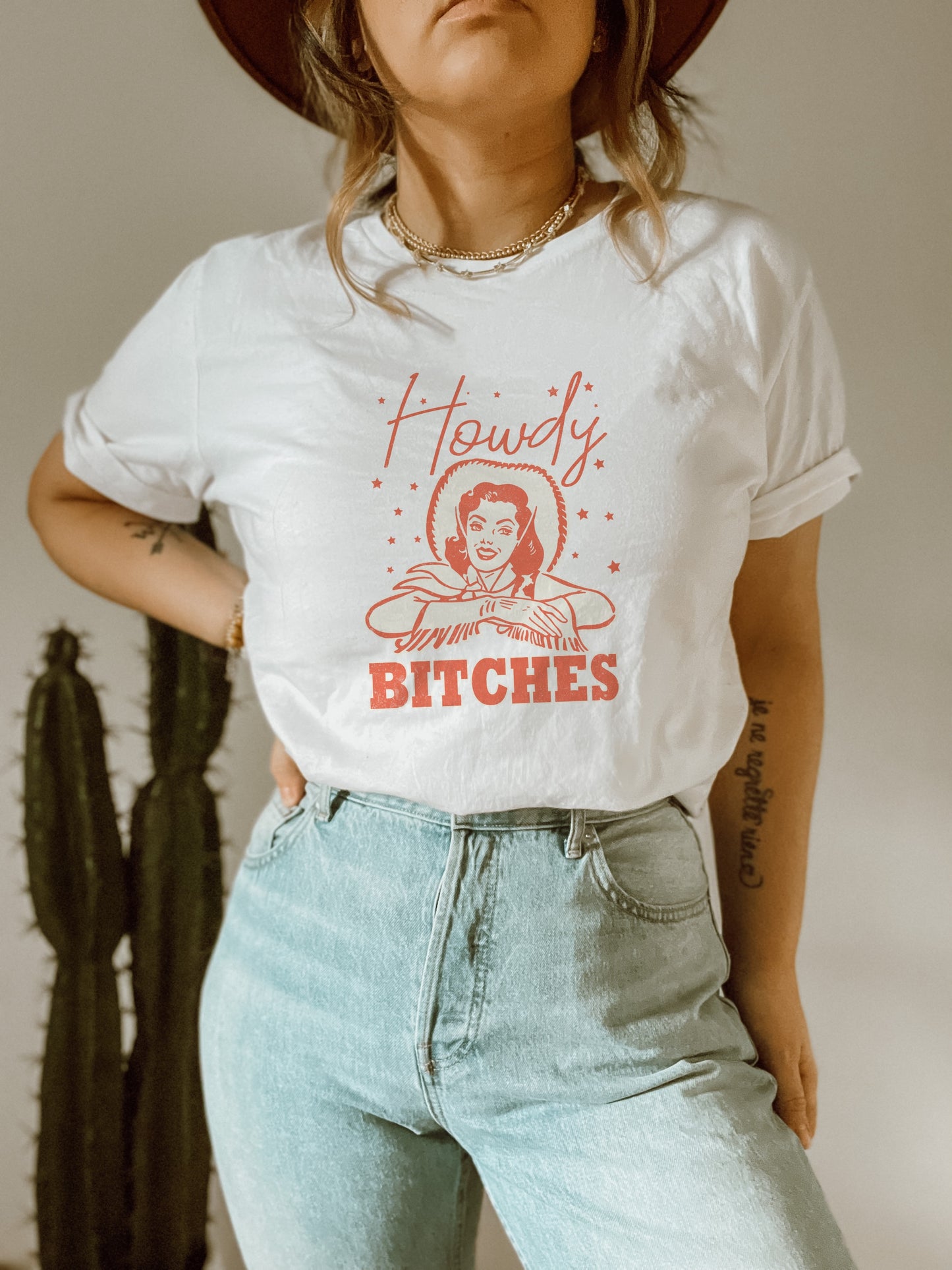 Howdy Bitches Tee